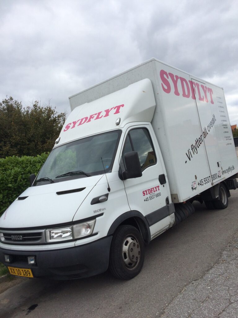 SYDFLYT - Flytning, transport og opbevaring i hele Danmark.